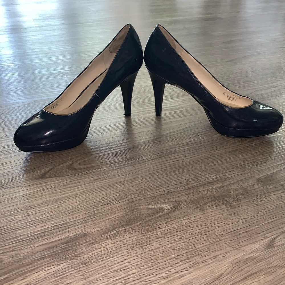 Navy blue pumps